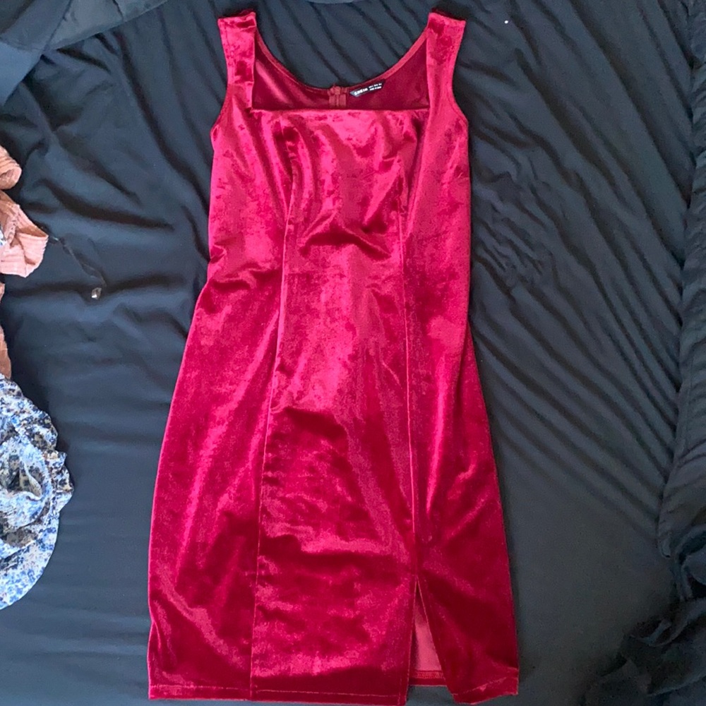 Velvet red dress with a slit